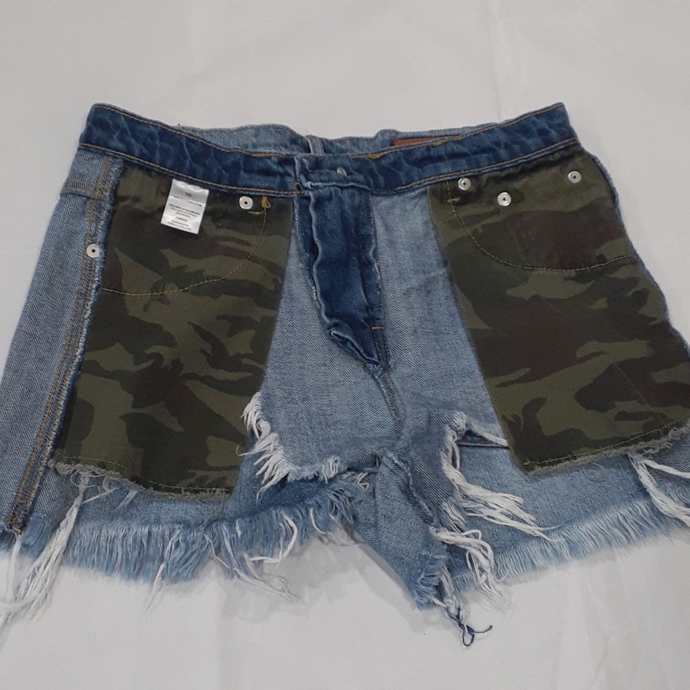 Blue Revival blue Heavy distressed jean shorts s… - Picture 12 of 15